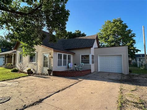 single family home built in 1905 that was last sold on 05202022. . Realtor com north platte ne
